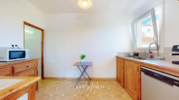 APPARTEMENT DE PRESTIGE ENTIÈREMENT RÉNOVÉ / TERRASSE VUE DÉGAGÉE