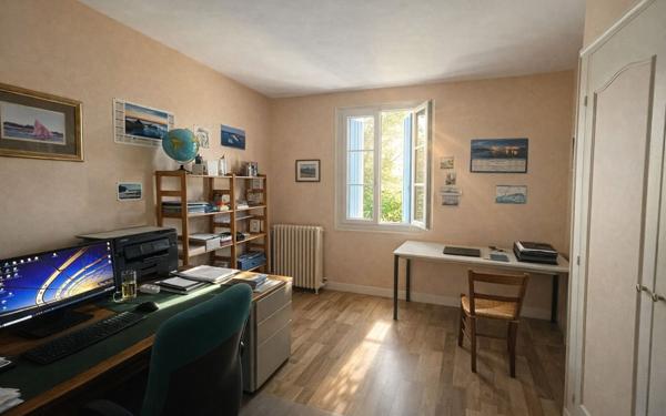 Maison à vendre    7 pièces •  Ruelle-sur-Touvre