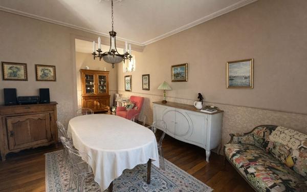 Maison à vendre    7 pièces •  Ruelle-sur-Touvre