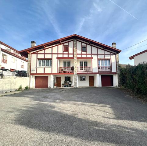Hasparren - Vente maison de ville - plein centre ville
