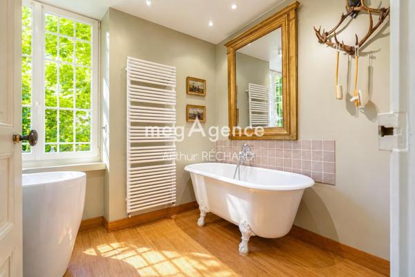 Maison à LE MANS, 72000 - 16 pièces 400m²