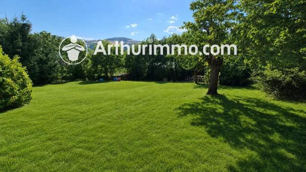 Vente                                                      Terrain
                        
                                         576 m2                     à Vindry-sur-Turdine