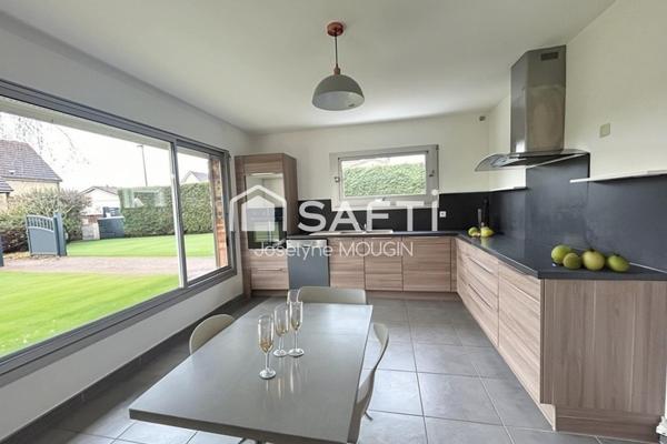 Pont de Metz, pavillon de 4 chambres, garage double, jardin clos.