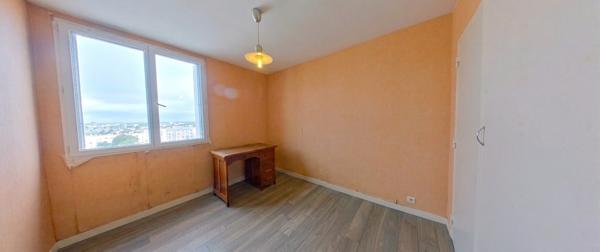 APPARTEMENT T4 A VENDRE BREST RIVE GAUCHE - DERNIER ETAGE ASCENSEUR PARKING