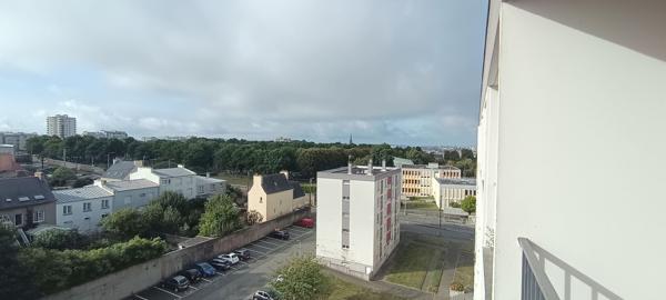 APPARTEMENT T4 A VENDRE BREST RIVE GAUCHE - DERNIER ETAGE ASCENSEUR PARKING