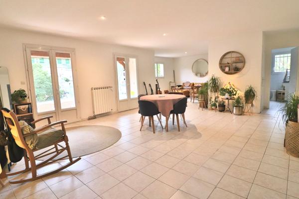 Les Esterets du Lac, Montauroux: maison de 106m2 + annexe et garage