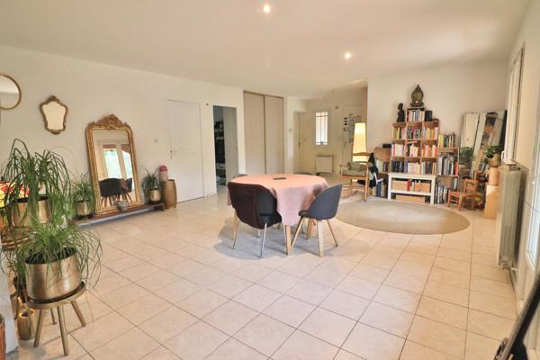 Les Esterets du Lac, Montauroux: maison de 106m2 + annexe et garage