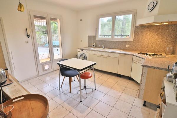 Les Esterets du Lac, Montauroux: maison de 106m2 + annexe et garage