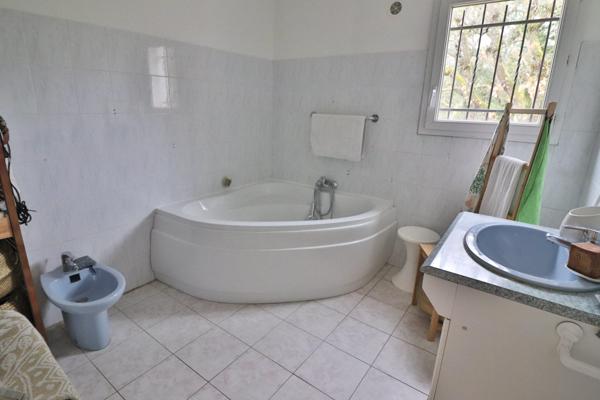 Les Esterets du Lac, Montauroux: maison de 106m2 + annexe et garage