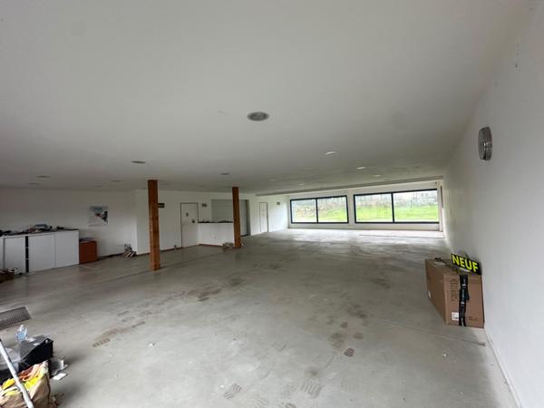 Local Commercial à SAINT-AUBIN-DU-CORMIER, 35140 - 3 pièces 580m²