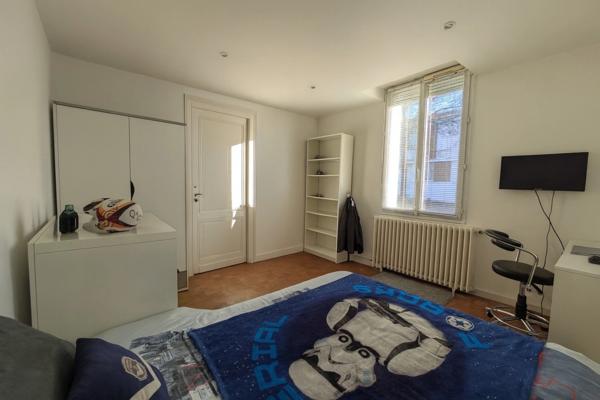 Maison familiale avec jardin et dépendances