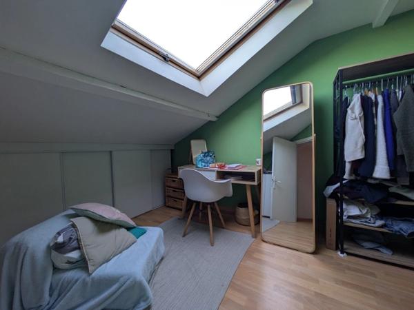 Maison familiale avec jardin et dépendances