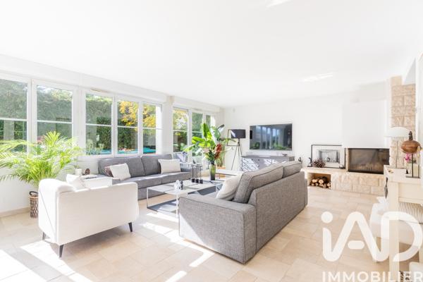 Maison à vendre 8 pièces 212 m² Verrières-le-Buisson