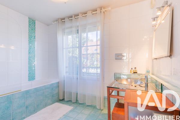 Maison à vendre 8 pièces 212 m² Verrières-le-Buisson