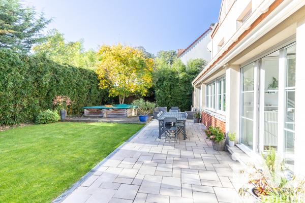 Maison à vendre 8 pièces 212 m² Verrières-le-Buisson