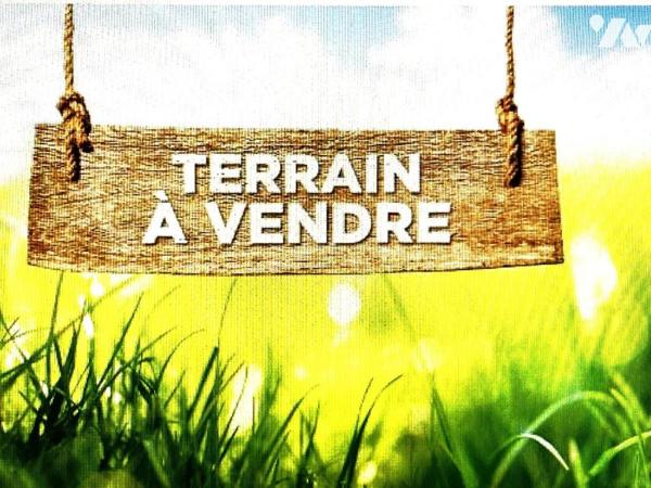 Terrain à Bâtir 2222 m² POUILLE