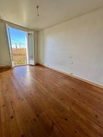 Maison T3 Saintes jardin parking garage