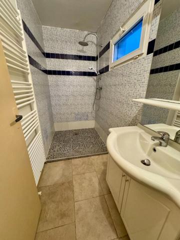 Maison T3 Saintes jardin parking garage