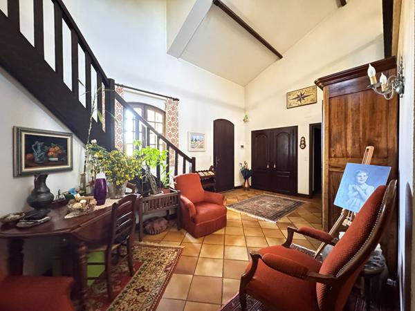 A VENDRE MAISON DE TYPE 5 DANS UN ENVIRONNEMENT DE QUALITE