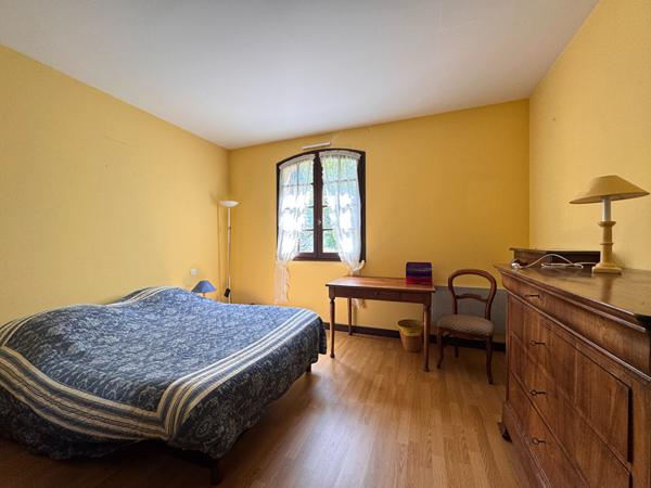 A VENDRE MAISON DE TYPE 5 DANS UN ENVIRONNEMENT DE QUALITE