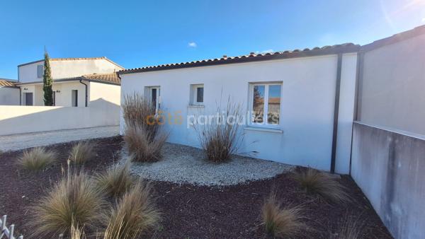 Vente
                Maison90,31 m² - 4 Pièces -
                    LES MATHES (17570)