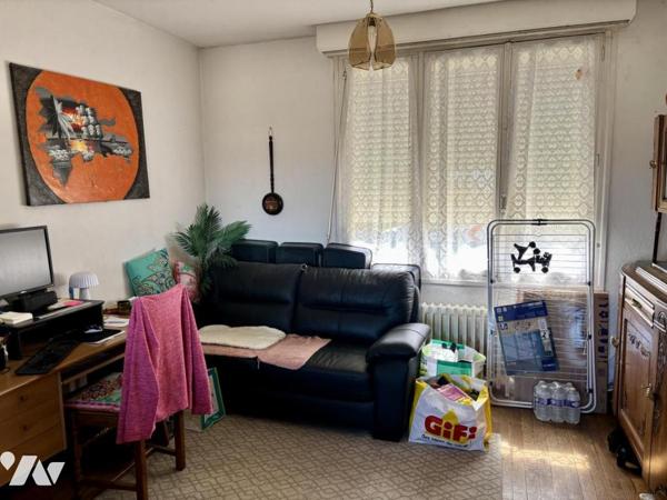 Maison d'habitation avec dépendance à VIRE