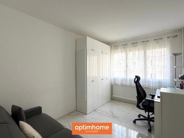 PARIS 14 - PEREIRE / TERNES : APPARTEMENT FAMILIAL AVEC BALCON ET VUE DÉGAGÉE