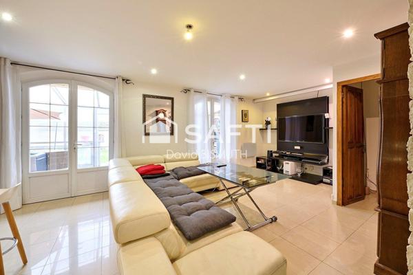 Maison 6 pièces 4 chambres de 123 m2 habitable avec une dépendance de 48 m2 Parcelles 485 m2 Jardin 350 m2