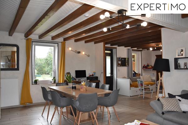 Pionsat (63330) Maison rénovée de 190m² sur 2667 m² de terrain clos et attenant.