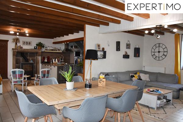 Pionsat (63330) Maison rénovée de 190m² sur 2667 m² de terrain clos et attenant.