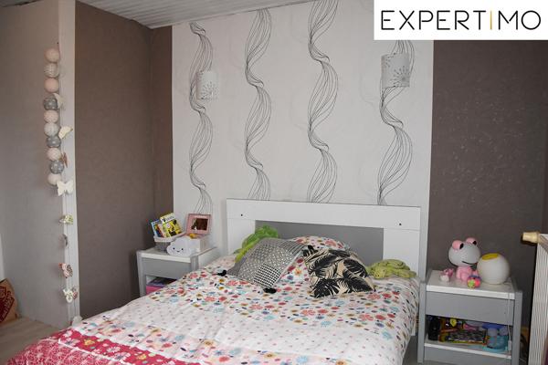 Pionsat (63330) Maison rénovée de 190m² sur 2667 m² de terrain clos et attenant.