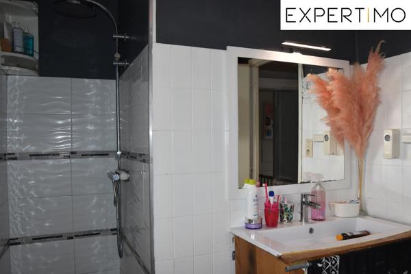 Pionsat (63330) Maison rénovée de 190m² sur 2667 m² de terrain clos et attenant.