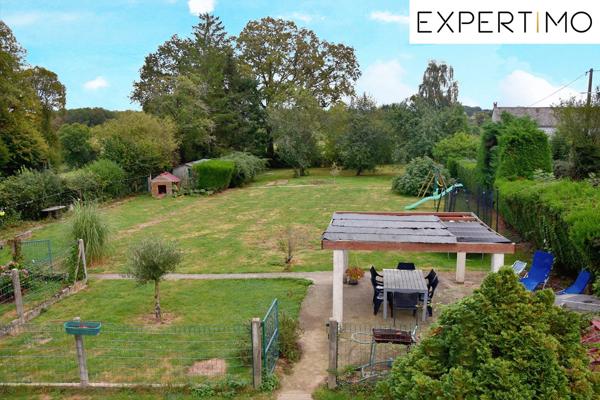 Pionsat (63330) Maison rénovée de 190m² sur 2667 m² de terrain clos et attenant.