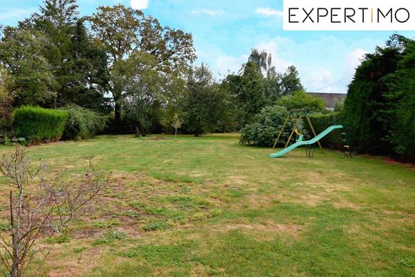 Pionsat (63330) Maison rénovée de 190m² sur 2667 m² de terrain clos et attenant.