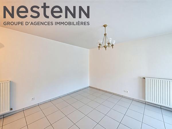 Rez-de-jardin sur cour - Vernay - Commerces - Garage - Résidence récente