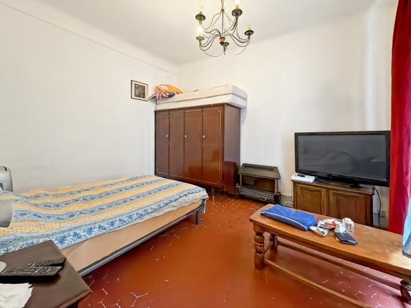 Marseille (13005) T2 Proximité Hôpital Timone / Tramway loué 650€HC