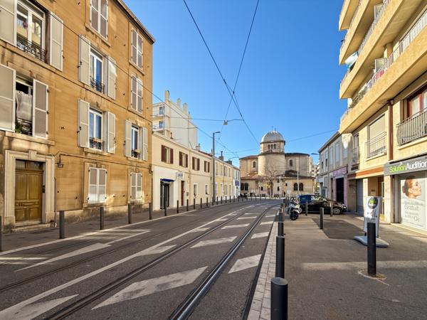 Marseille (13005) T2 Proximité Hôpital Timone / Tramway loué 650€HC