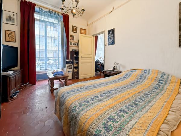 Marseille (13005) T2 Proximité Hôpital Timone / Tramway loué 650€HC