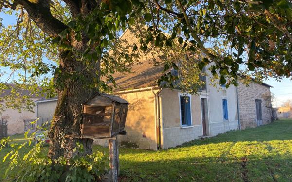 Maison à vendre    5 pièces •  Mazirat