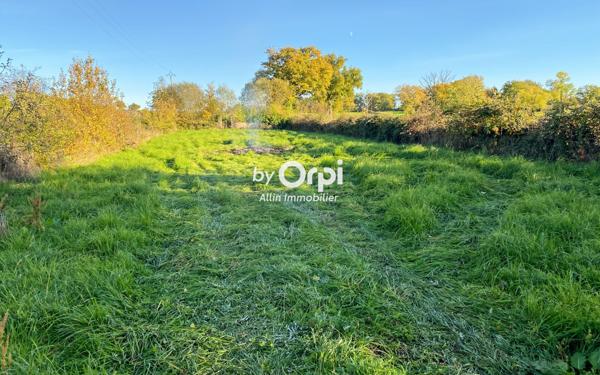 Maison à vendre    5 pièces •  Mazirat