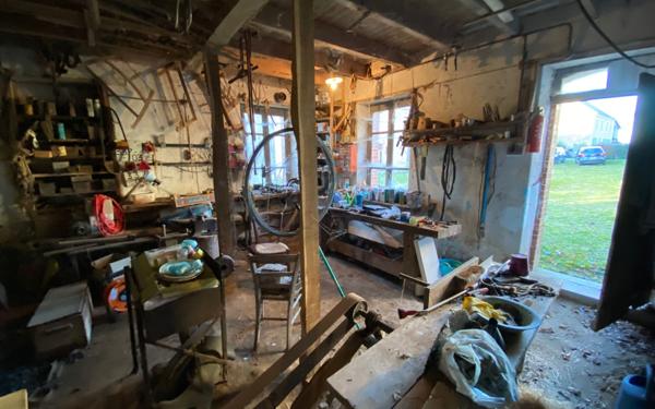 Maison à vendre    5 pièces •  Mazirat