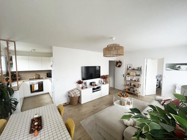 DOURDAN - F2 en excellent état !