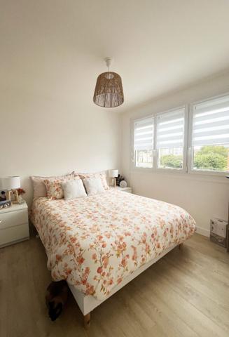 DOURDAN - F2 en excellent état !