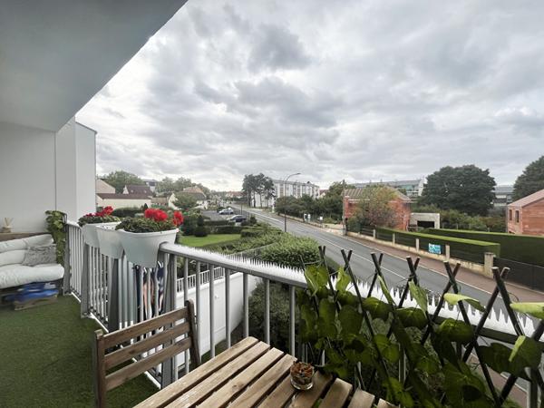 DOURDAN - F2 en excellent état !