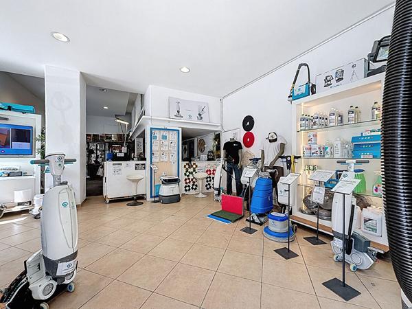 Local commercial à louer - Centre-ville de Nice, Quartier Médecin