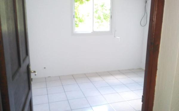 Maison à louer    3 pièces •  Sainte-Anne