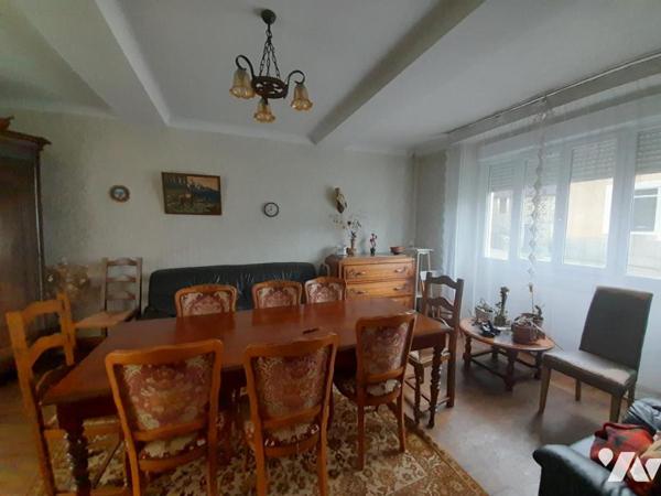 Maison de bourg avec dépendance