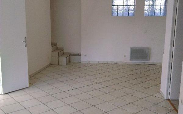 Appartement à louer    2 pièces •  Méry-sur-Marne