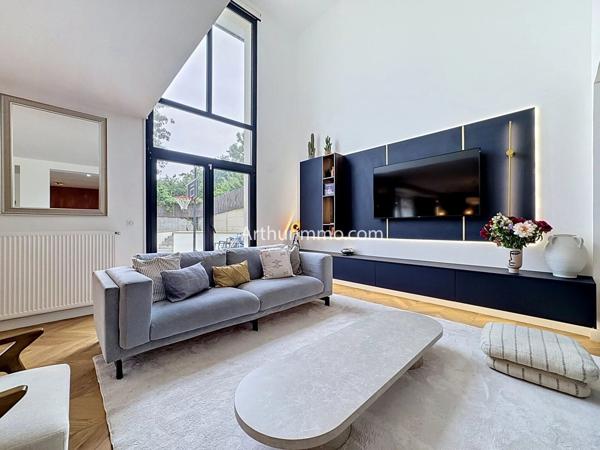 Vente                                                      Maison
                        
                     8 pièces                      226 m2                     à Yerres