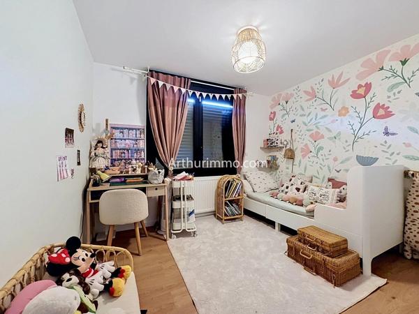 Vente                                                      Maison
                        
                     8 pièces                      226 m2                     à Yerres